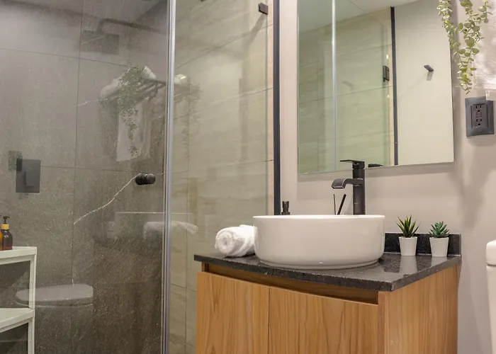 Modern 1br Near Revolucion Monument With Views Balcony & Gym *